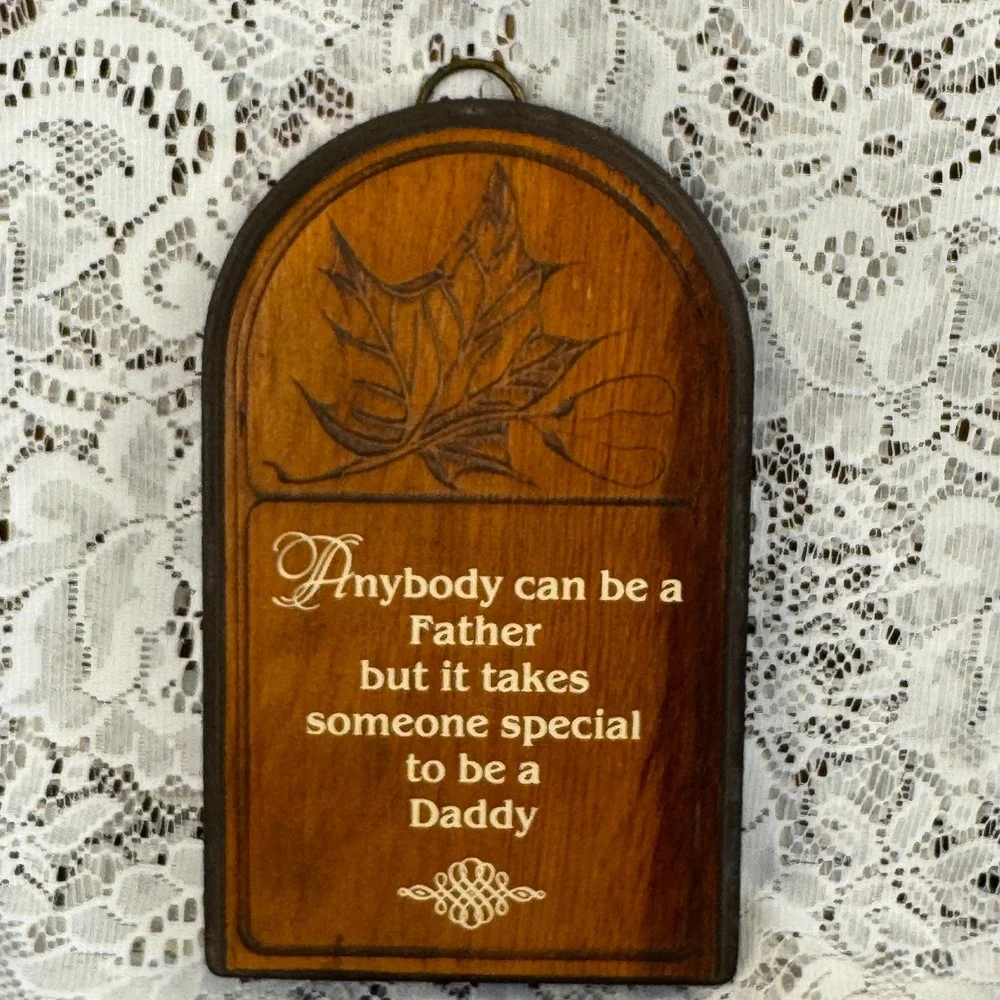Vintage Wood Wall Plaque Father Daddy Quote Maple Leaf Rustic Decor Fatherhood